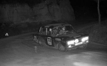 Jordi Xiol – Joan Arnella (Seat 1430). Rallye 2000 Virajes 1972 (Foto: José Luis Cortijos)